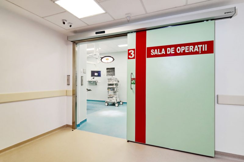 Hermetic Automatic Door for Operating Rooms